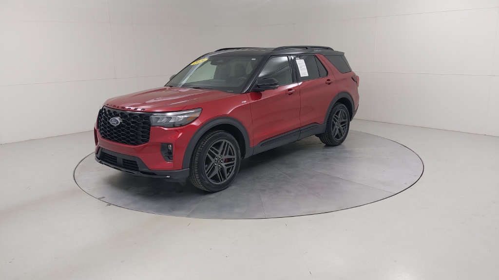Certified 2026 Ford Explorer ST-Line w/ ST-Line Street Pack AWD/4WD image 21