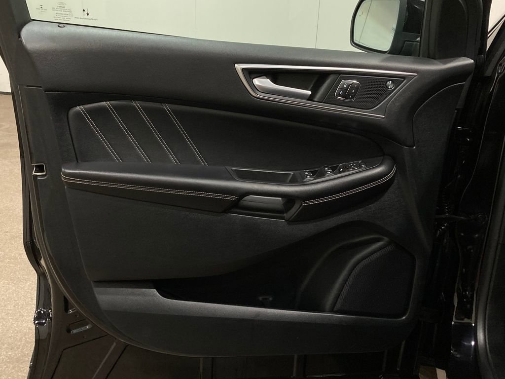 Certified 2022 Ford Edge ST w/ Equipment Group 401A image 24