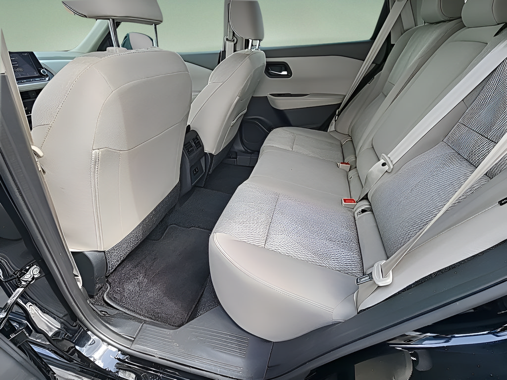 Used 2025 Nissan Rogue SV AWD/4WD image 20