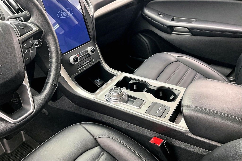 Certified 2024 Ford Edge SEL w/ Convenience Package AWD/4WD image 15