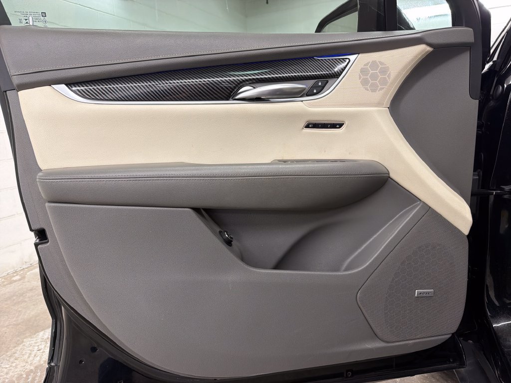Used 2019 Cadillac XT5 Premium Luxury FWD image 17