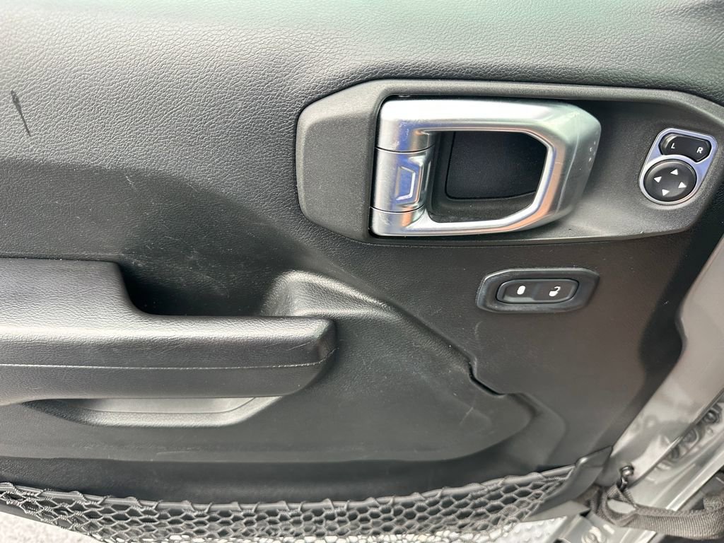 Used 2020 Jeep Wrangler Sport image 11