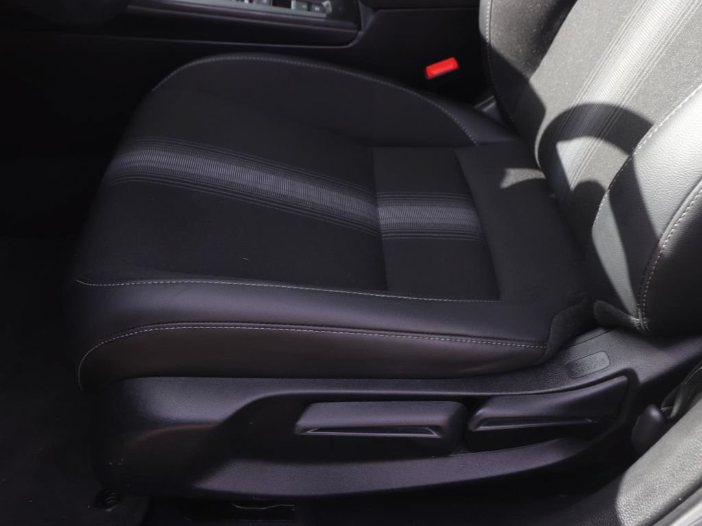 Used 2025 Honda Civic Sport image 16
