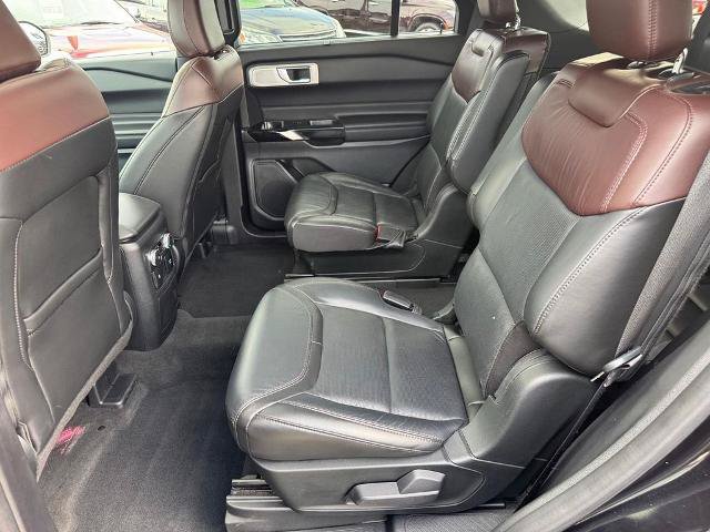 Certified 2022 Ford Explorer Platinum w/ Equipment Group 601A AWD/4WD image 10