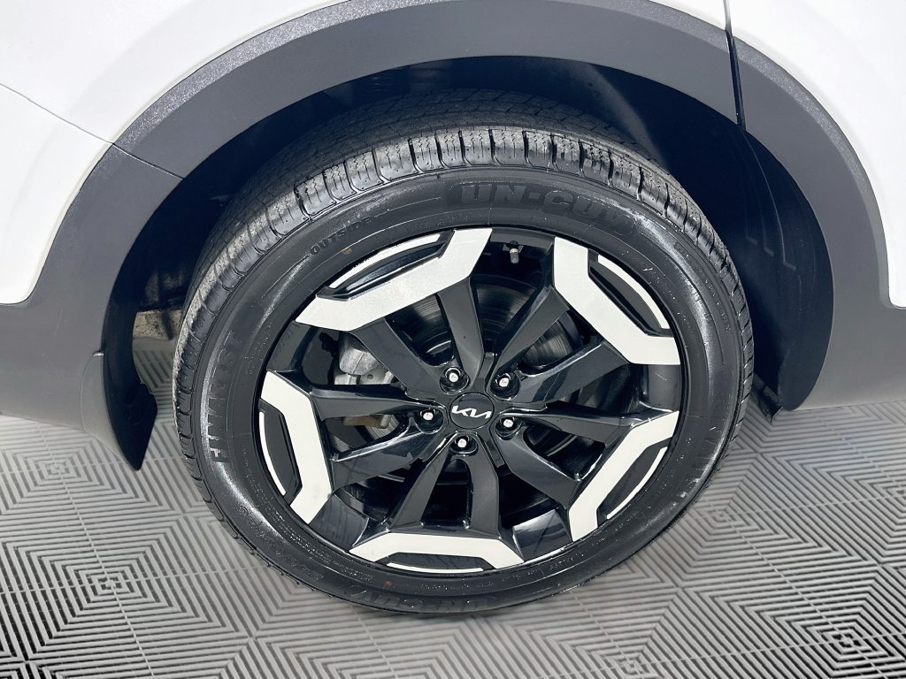 Used 2024 Kia Telluride EX w/ EX Captain's Chair Package AWD/4WD image 35