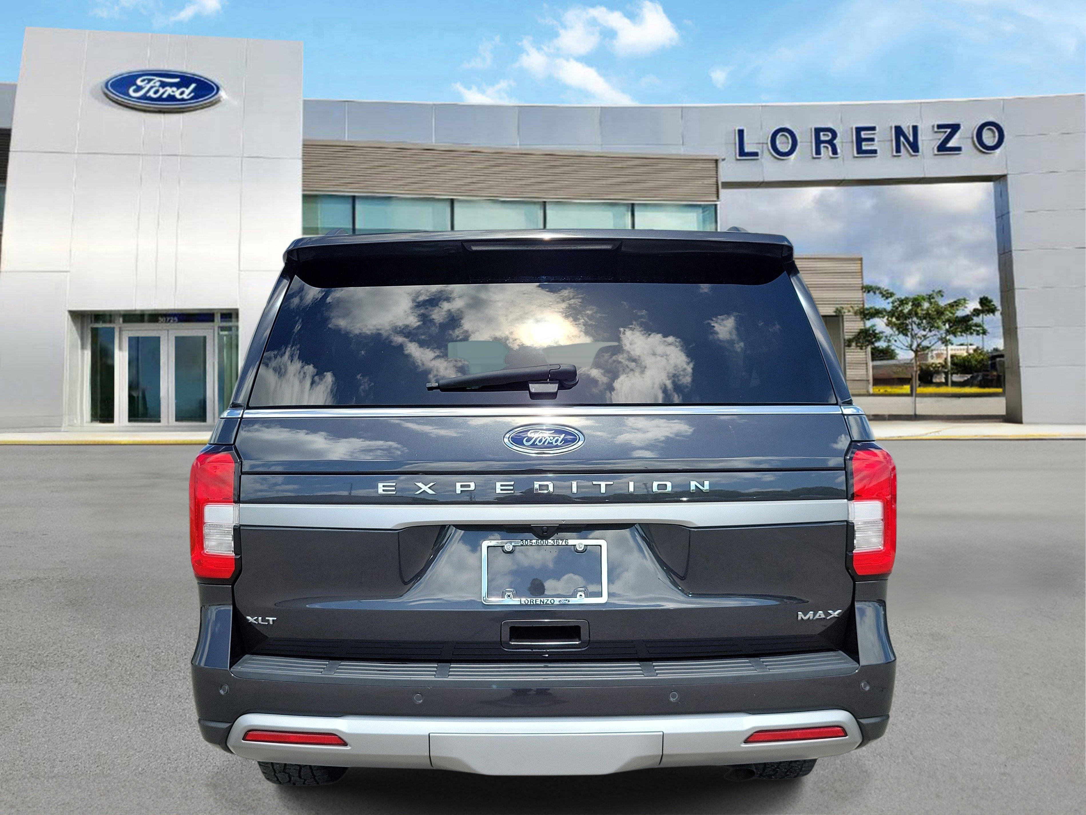 Certified 2024 Ford Expedition Max XLT RWD image 6