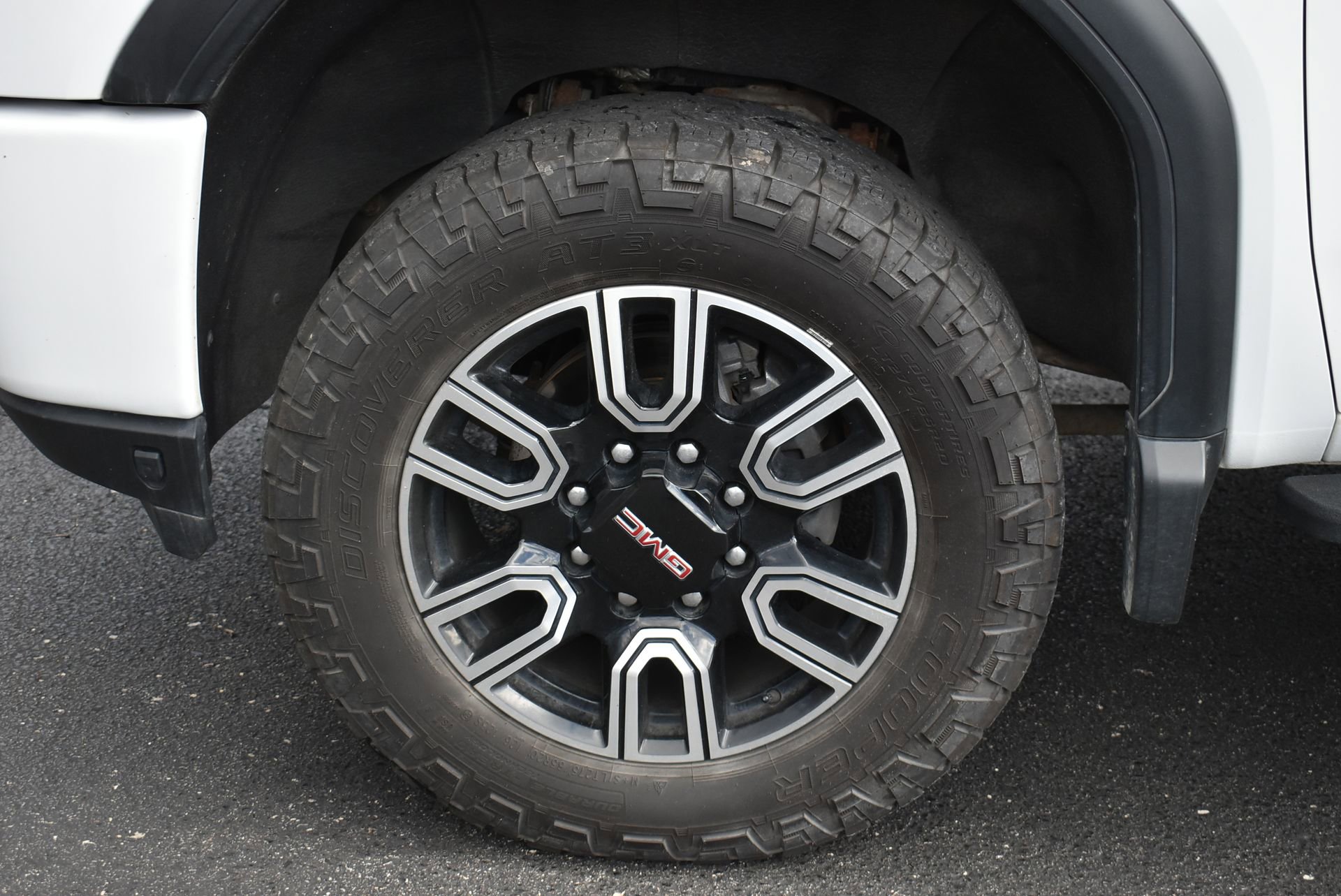 Used 2022 GMC Sierra 2500 AT4 image 9