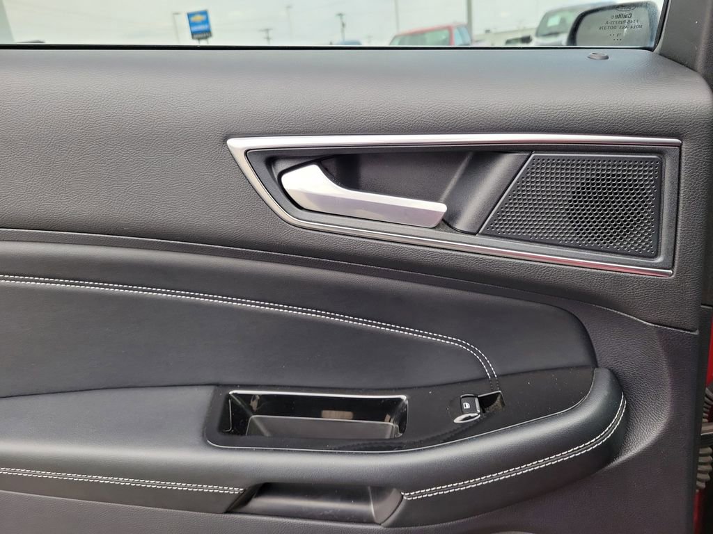 Certified 2020 Ford Edge Titanium AWD/4WD image 14