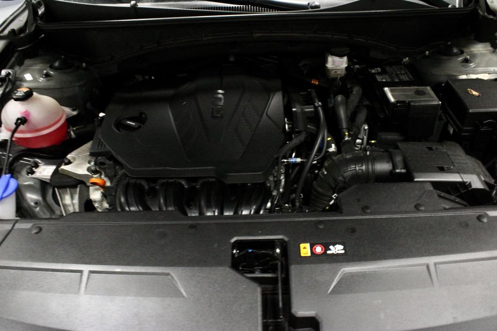 Used 2025 Hyundai Tucson SE FWD image 16