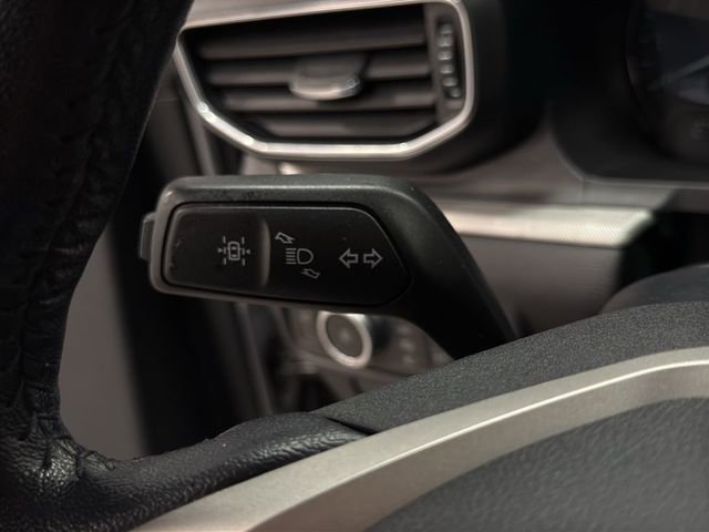 Certified 2021 Ford Explorer XLT w/ Equipment Group 202A AWD/4WD image 21