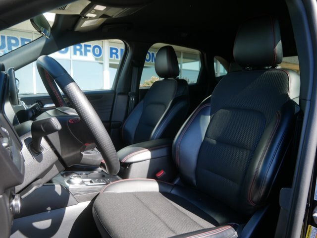 Certified 2025 Ford Escape ST-Line Select AWD/4WD image 10