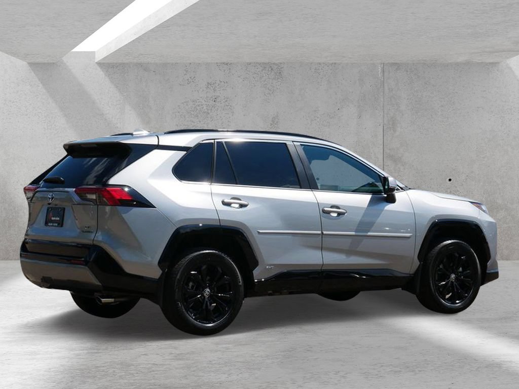 Used 2024 Toyota RAV4 SE w/ Convenience Package AWD/4WD image 3