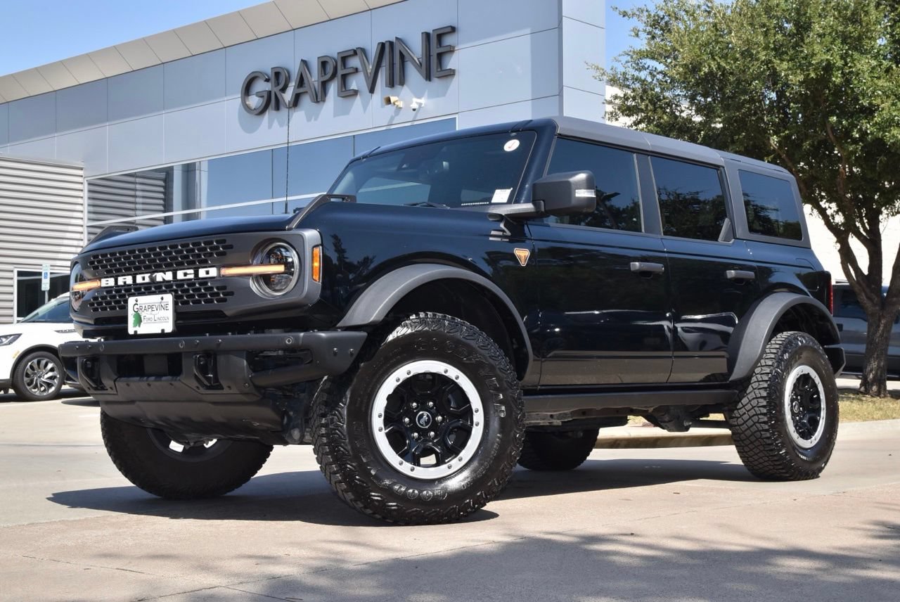 Certified 2024 Ford Bronco Badlands AWD/4WD image 2