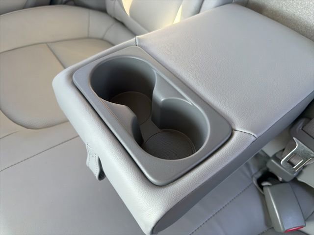 Used 2018 Kia Soul EV + w/ Sun & Fun Package image 15