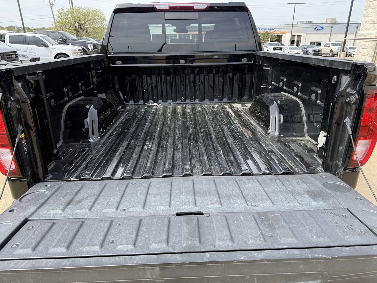 Used 2022 GMC Sierra 1500 Elevation w/ Preferred Package image 30