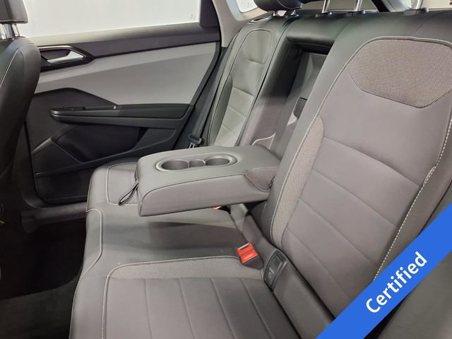 Used 2023 Volkswagen Taos SE w/ Panoramic Sunroof Package AWD/4WD image 7
