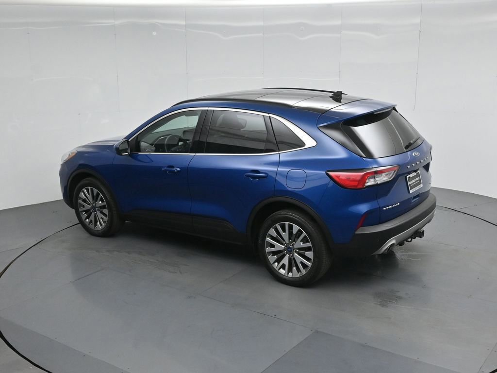 Certified 2022 Ford Escape Titanium w/ Class II Trailer Tow Package image 19