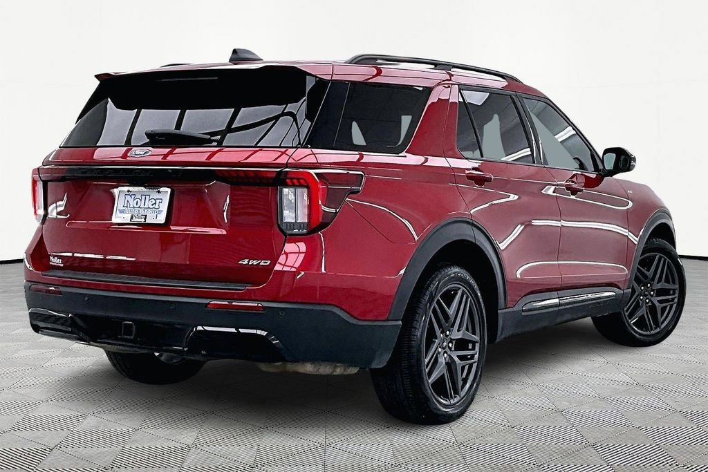 Certified 2025 Ford Explorer ST-Line w/ ST-Line Street Pack image 4