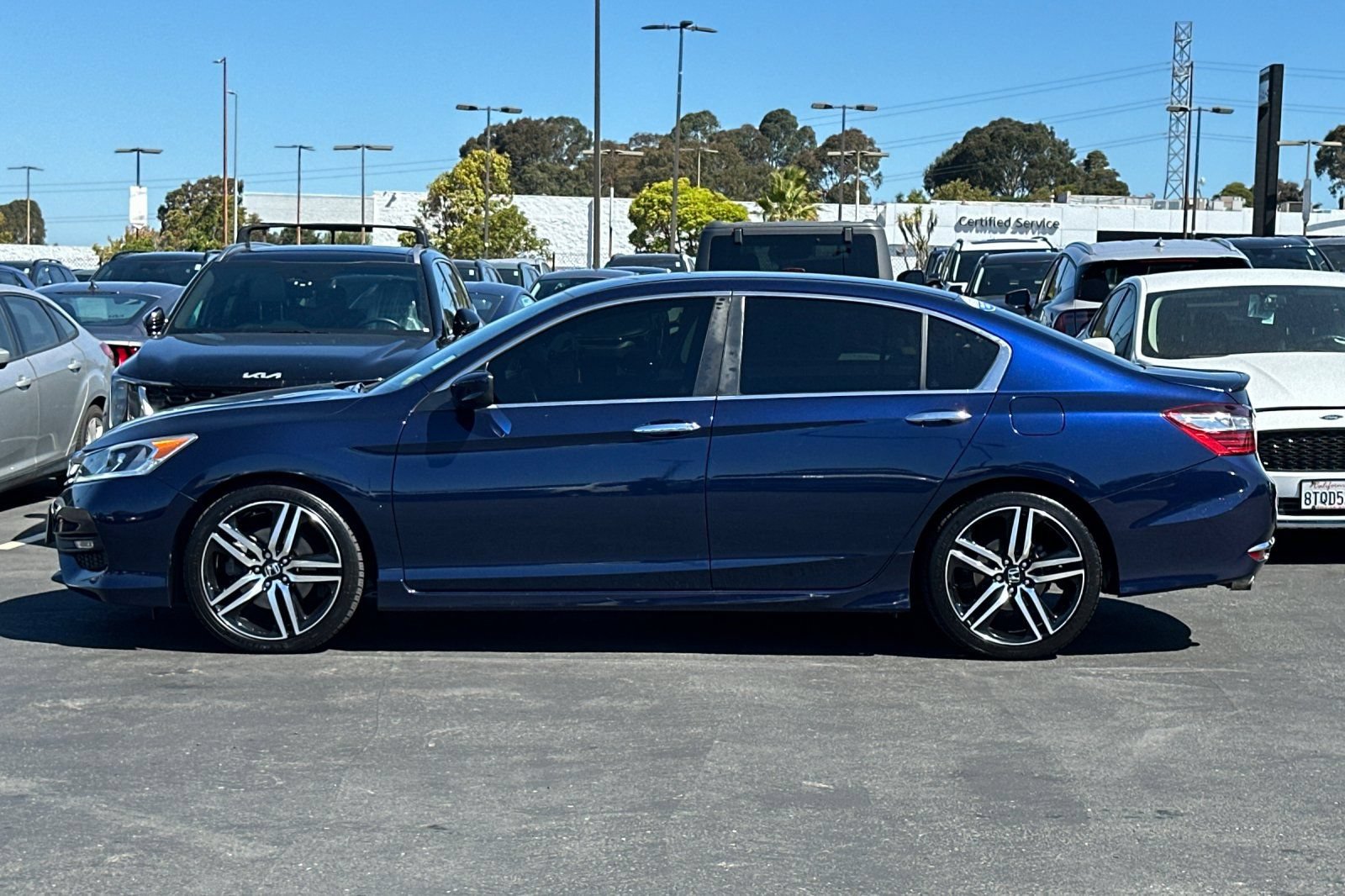 Used 2017 Honda Accord Sport Special Edition image 9