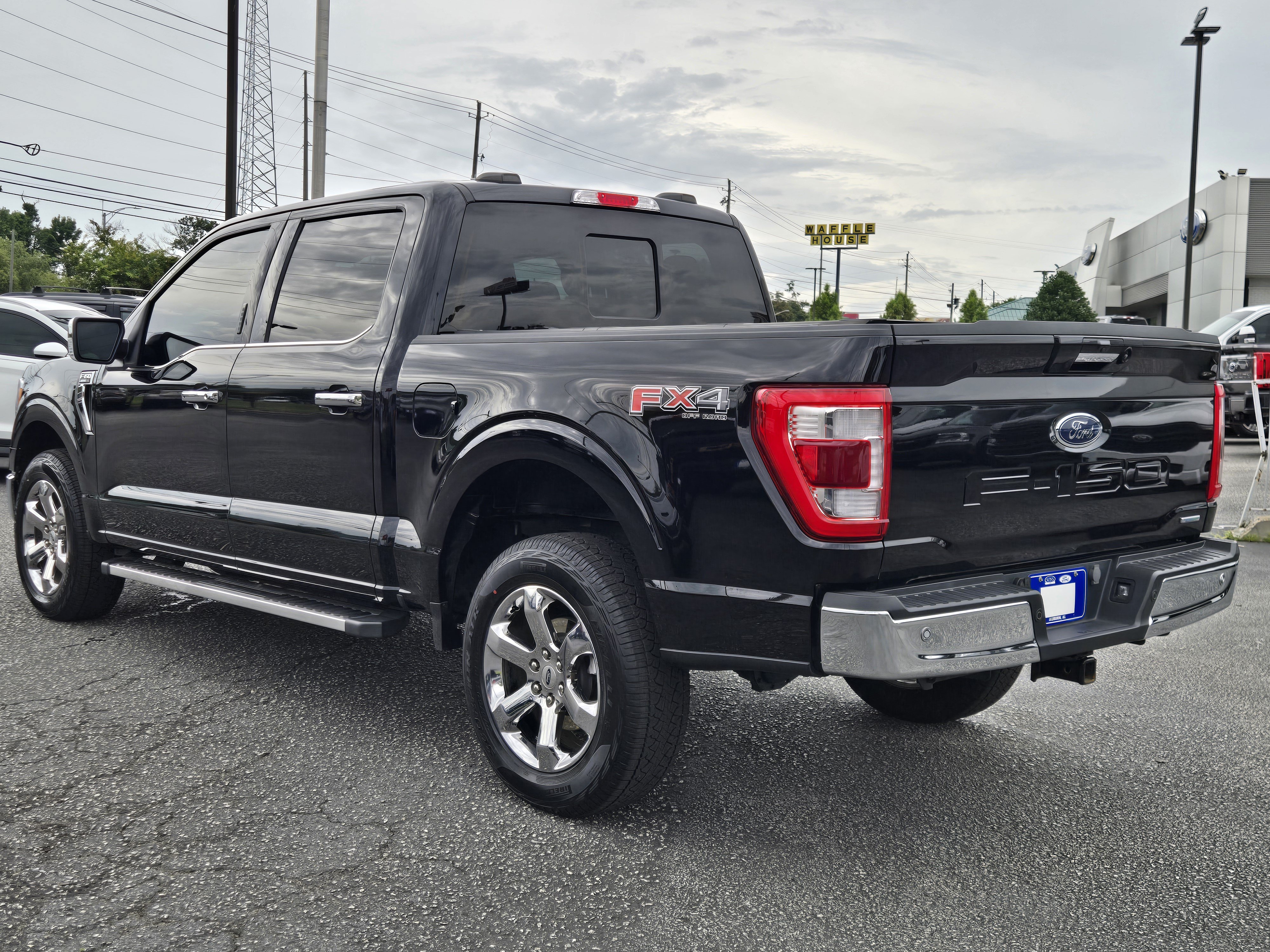 Certified 2023 Ford F150 Lariat w/ Trailer Tow Package AWD/4WD image 9