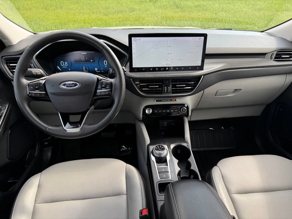 Certified 2023 Ford Escape Platinum AWD/4WD image 30