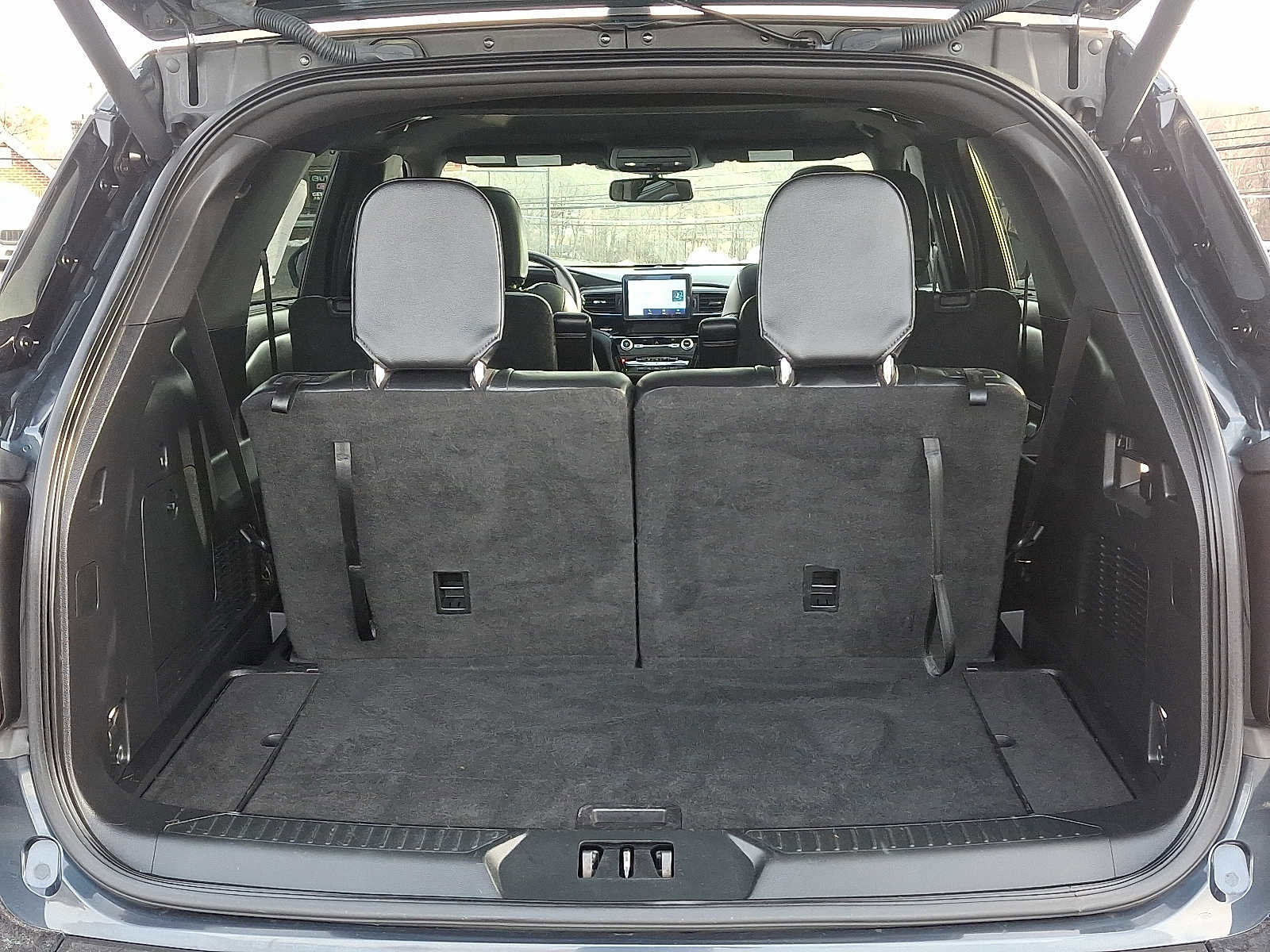 Certified 2022 Ford Explorer ST w/ ST Street Pack image 28