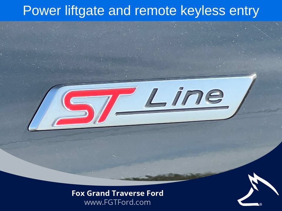 Certified 2025 Ford Escape ST-Line Select AWD/4WD image 2