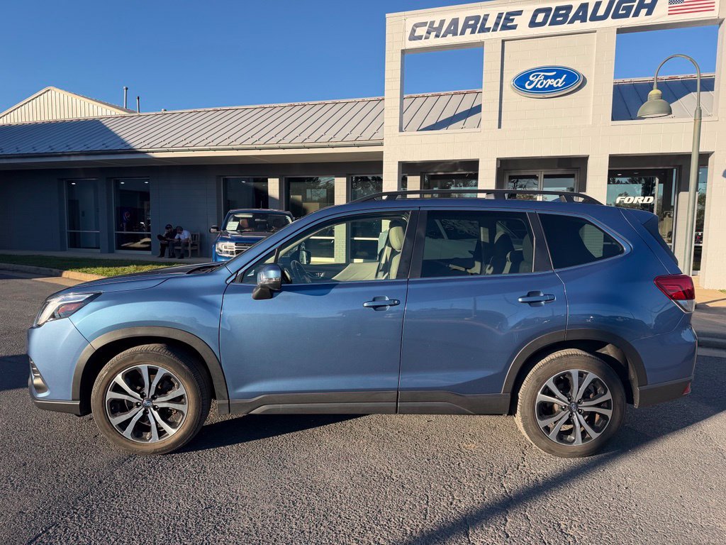 Used 2023 Subaru Forester Limited AWD/4WD image 2