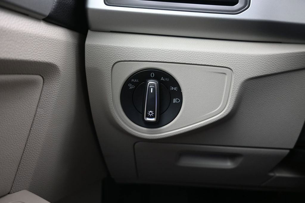 Used 2023 Volkswagen Atlas SE FWD image 18