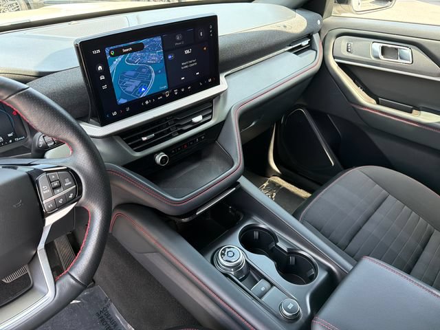 Certified 2025 Ford Explorer ST-Line AWD/4WD image 30