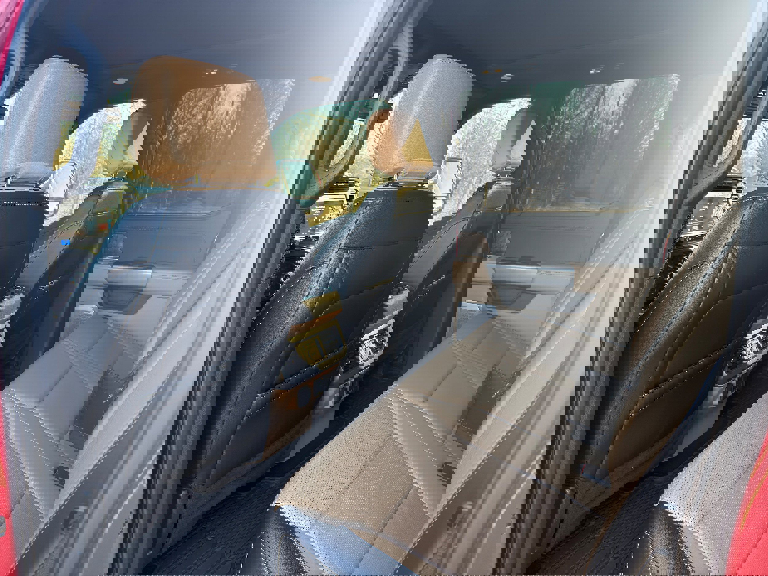 Certified 2024 Ford F350 Lariat w/ Lariat Ultimate Package image 11