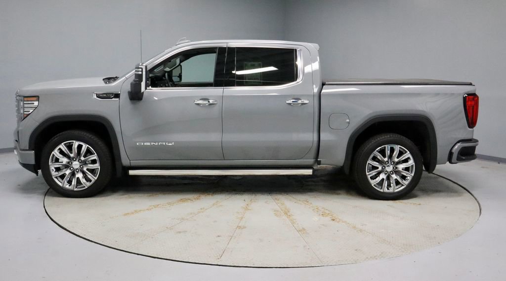 Used 2024 GMC Sierra 1500 Denali w/ Denali Reserve Package AWD/4WD image 7