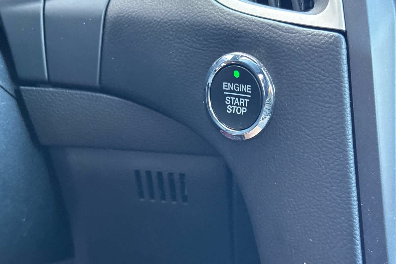 Certified 2021 Ford Edge ST-Line FWD image 24