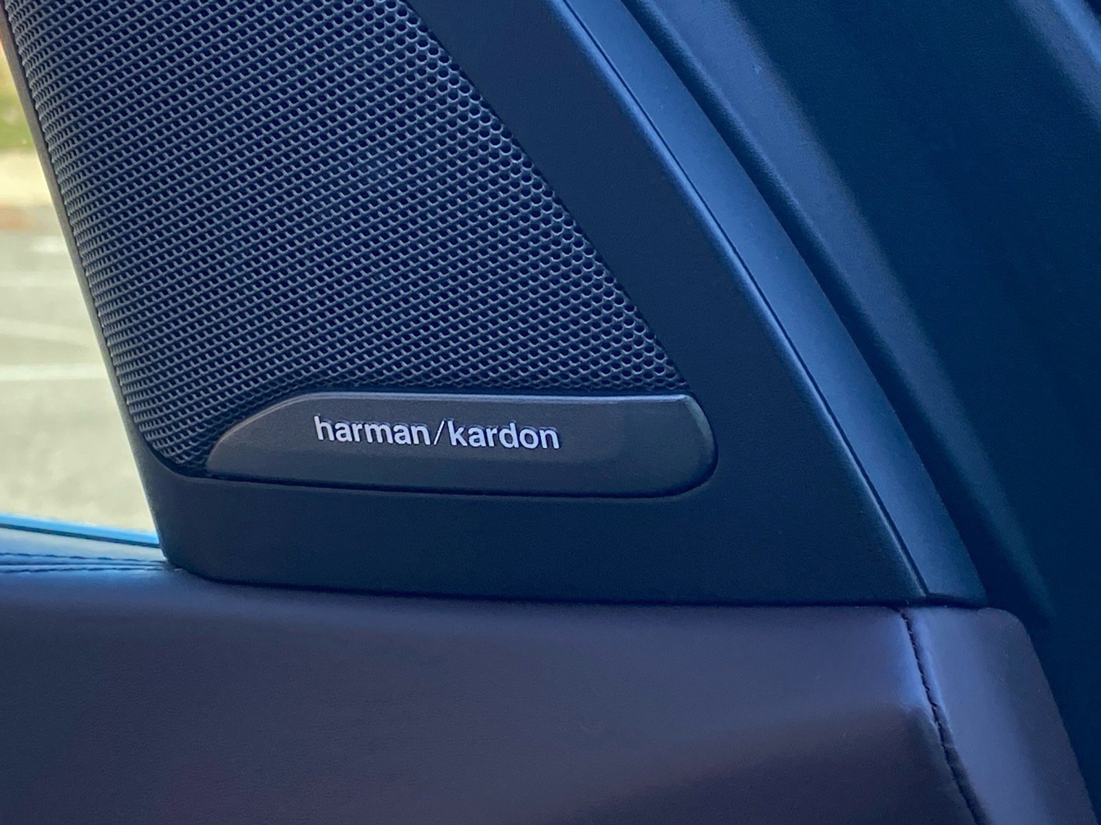 Used 2019 BMW X5 xDrive40i w/ Executive Package image 19