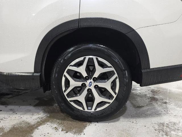Used 2019 Subaru Forester Premium w/ All-Weather Package AWD/4WD image 12