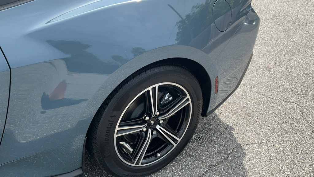 Certified 2025 Ford Mustang Coupe RWD image 10