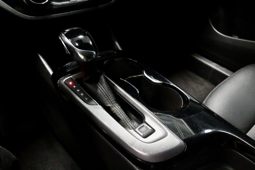 Used 2025 Buick Envista Sport Touring image 29