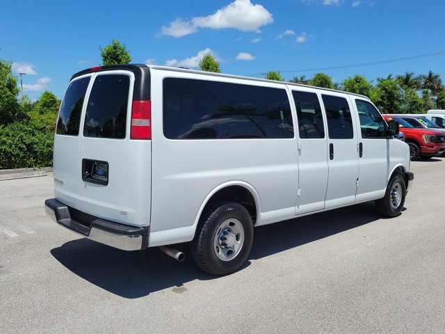 Used 2017 Chevrolet Express 3500 LT w/ LT Preferred Equipment Group RWD image 7