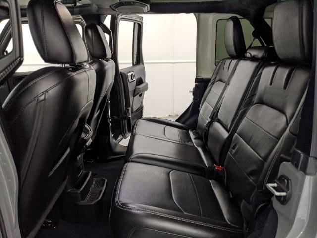 Used 2022 Jeep Wrangler Unlimited Sahara AWD/4WD image 16