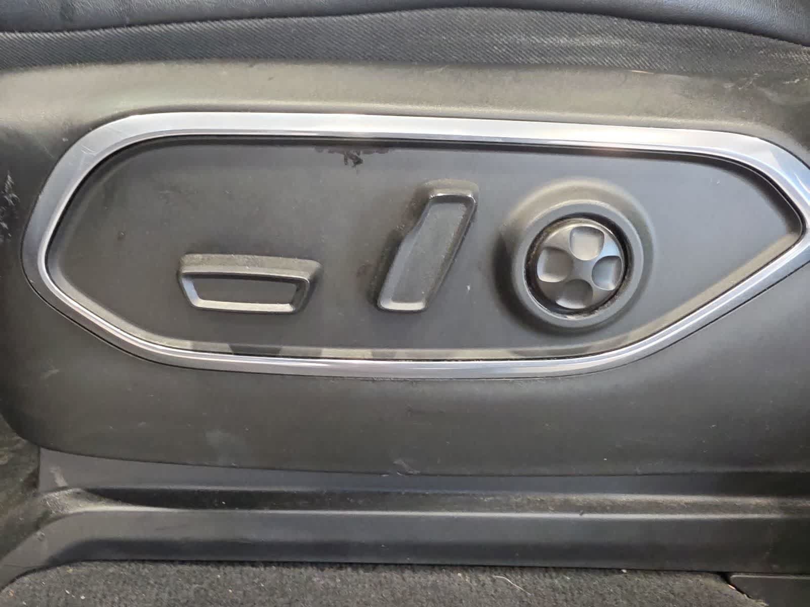 Used 2022 Jeep Wagoneer Series II AWD/4WD image 17
