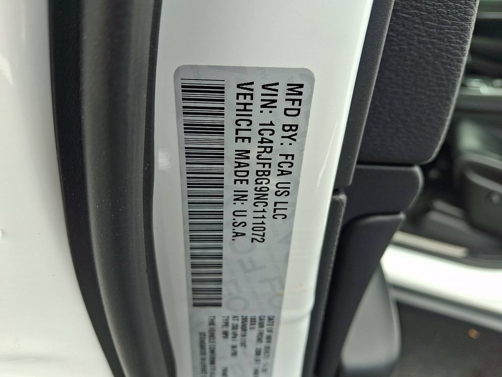 Used 2022 Jeep Grand Cherokee Limited AWD/4WD image 27