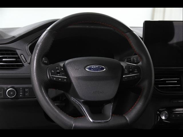 Certified 2023 Ford Escape ST-Line Elite w/ Premium Technology Package AWD/4WD image 7