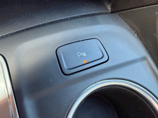 Used 2023 Chevrolet Equinox LT FWD image 22