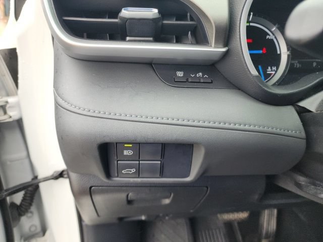 Used 2021 Toyota Highlander XLE AWD/4WD image 45