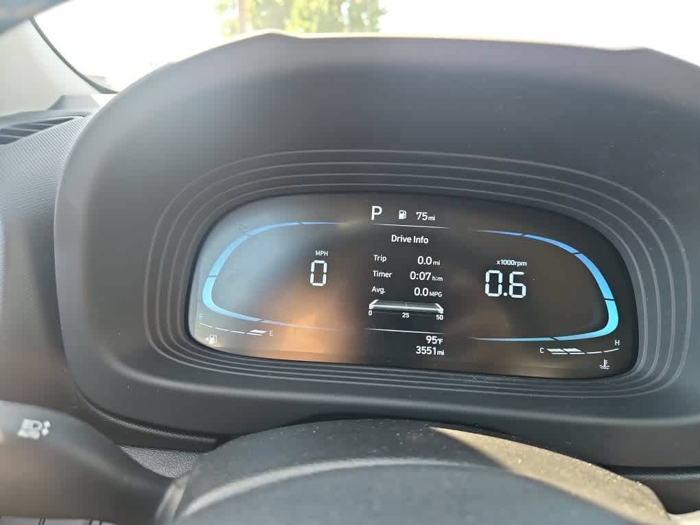 Used 2026 Hyundai Venue SEL FWD image 19