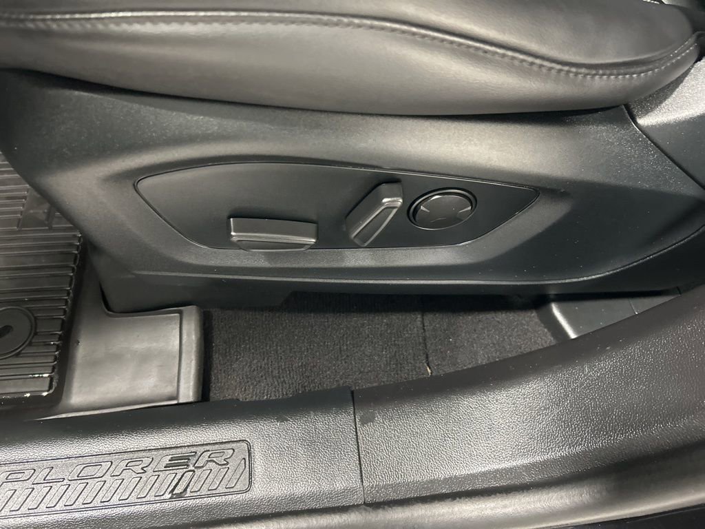Certified 2023 Ford Explorer XLT w/ Equipment Group 202A image 13