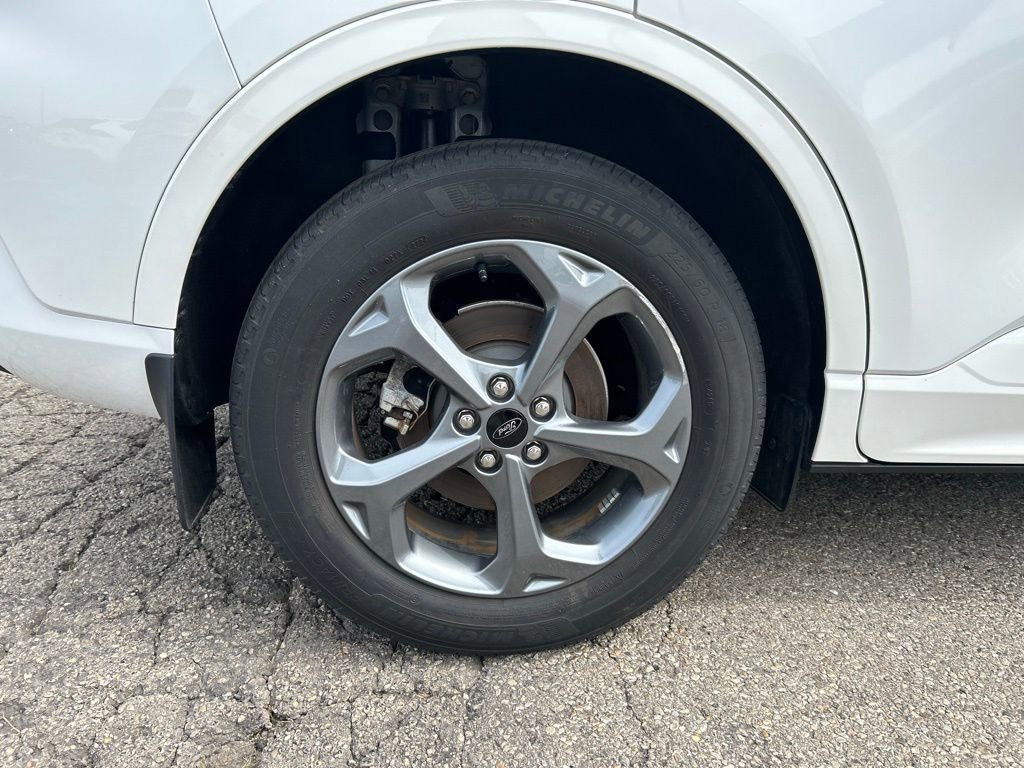 Certified 2024 Ford Escape ST-Line w/ Equipment Group 301A FWD image 10