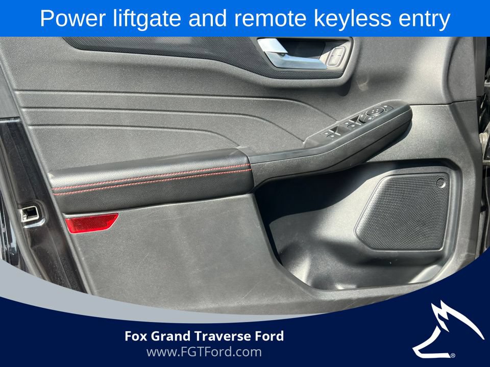 Certified 2025 Ford Escape ST-Line Select AWD/4WD image 14