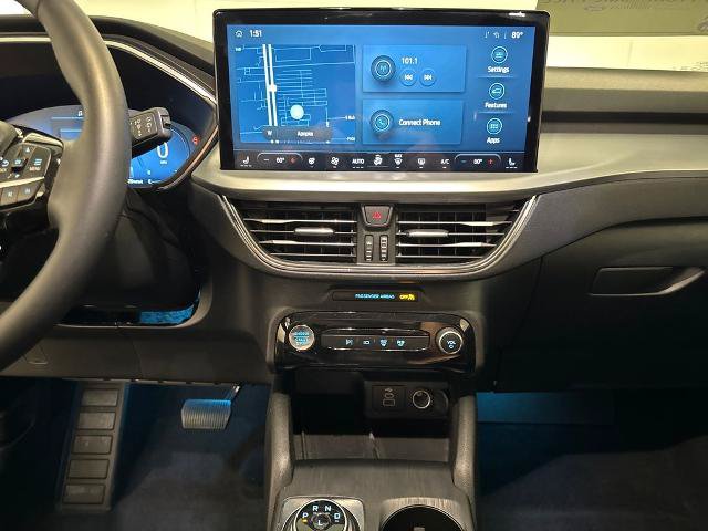 Certified 2024 Ford Escape Platinum AWD/4WD image 25