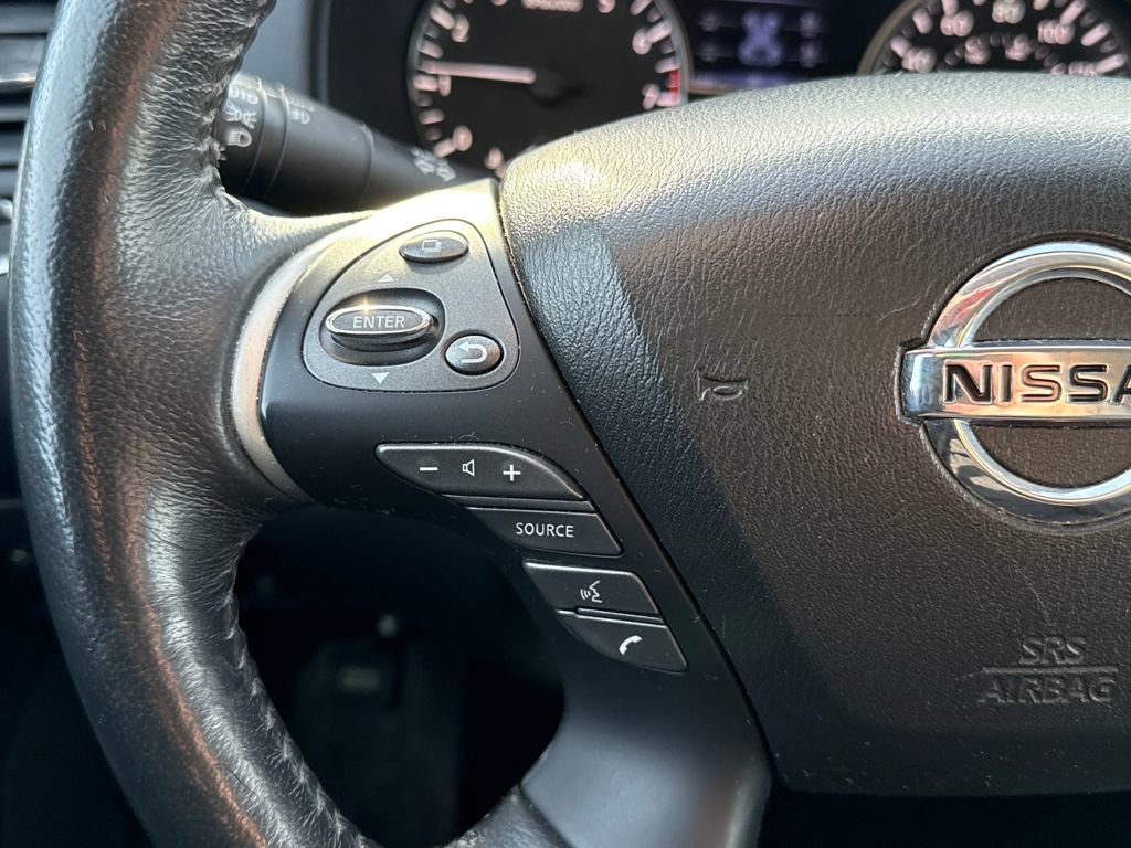 Used 2019 Nissan Pathfinder SL image 18